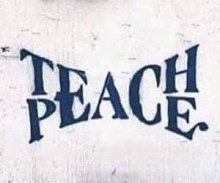 Teach Peace grafitti, where the "eac" are shared and the first and last letters diverge